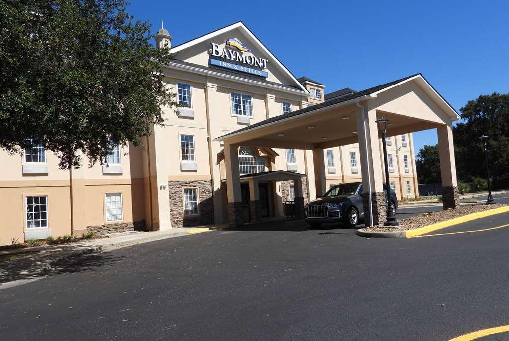 Отель Baymont By Wyndham Lafayette Airport Экстерьер фото